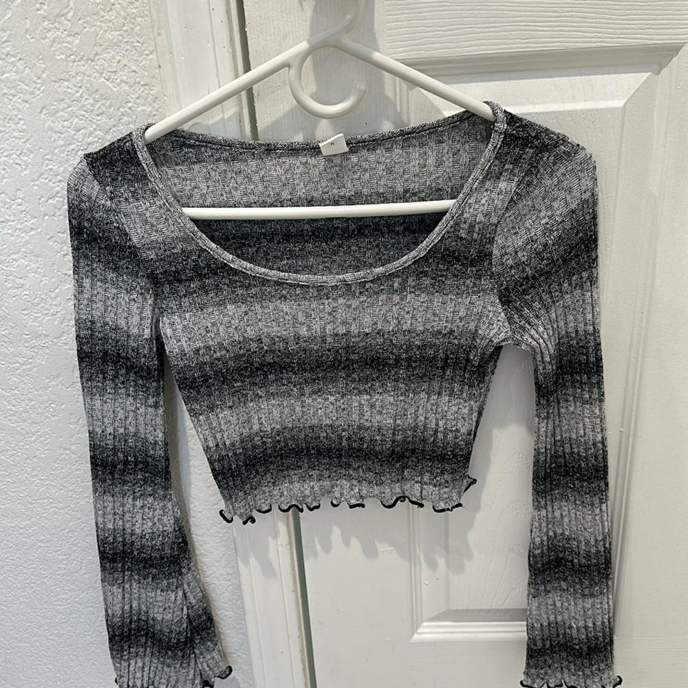 GREAT CONDITION teen long sleeve bell bottom striped top!